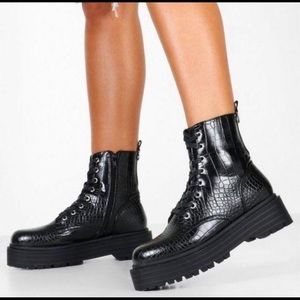 Qupid Glossy Black Ankle Booties